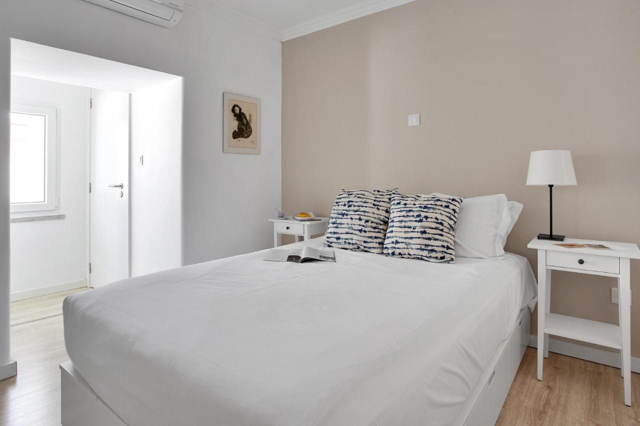 Modern 2 Bedroom Apartment In Estrela With Outside Terrace! Amazing For Families, Couples, Friends Lissabon Buitenkant foto