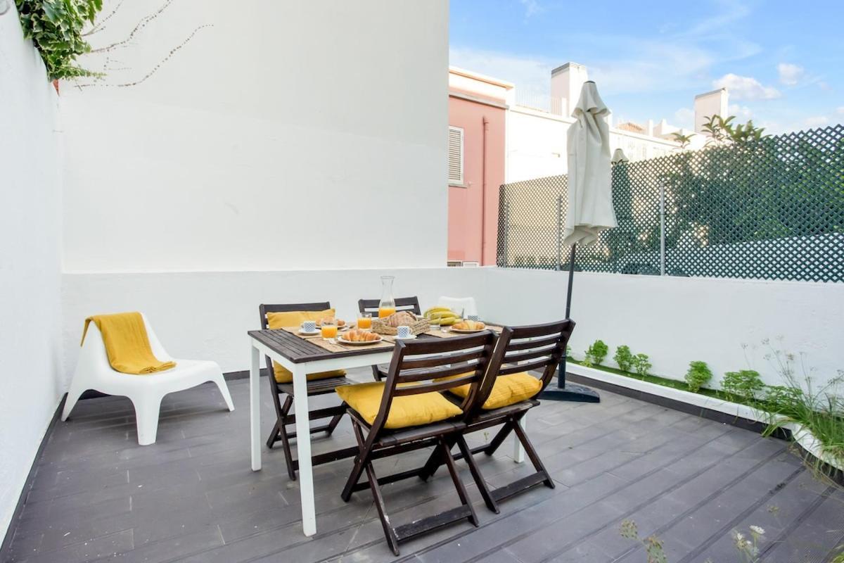 Modern 2 Bedroom Apartment In Estrela With Outside Terrace! Amazing For Families, Couples, Friends Lissabon Buitenkant foto